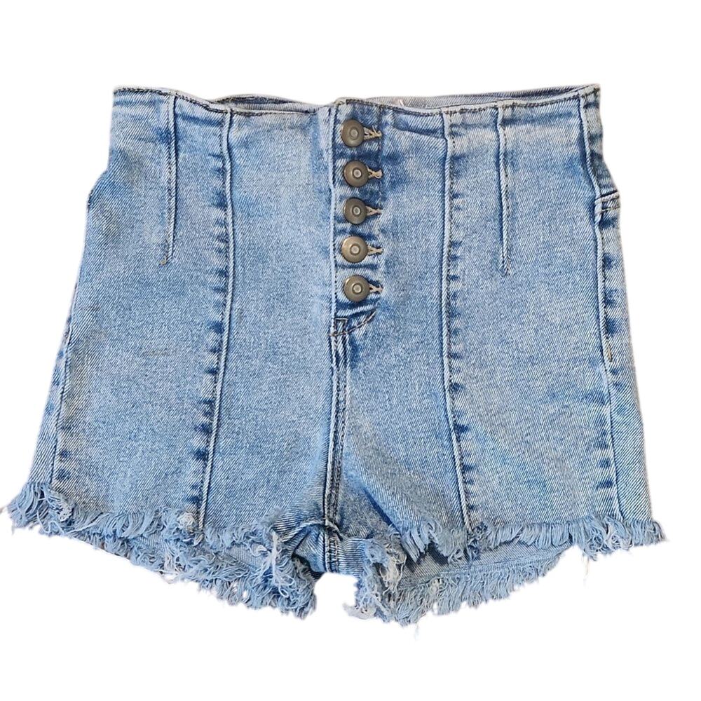 No Boundaries blue denim cut off shorts. Button fly. Juniors size 5